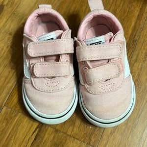 Pink toddler vans
